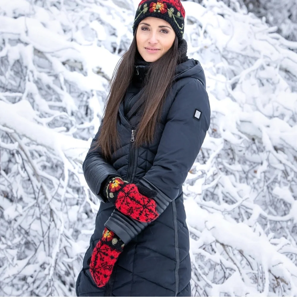 Lost Horizons Eleanor Gloves Hand-Knit Wool Fleece Lined with Floral Embroidery